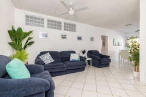 Carinya Gardens 15, Forster